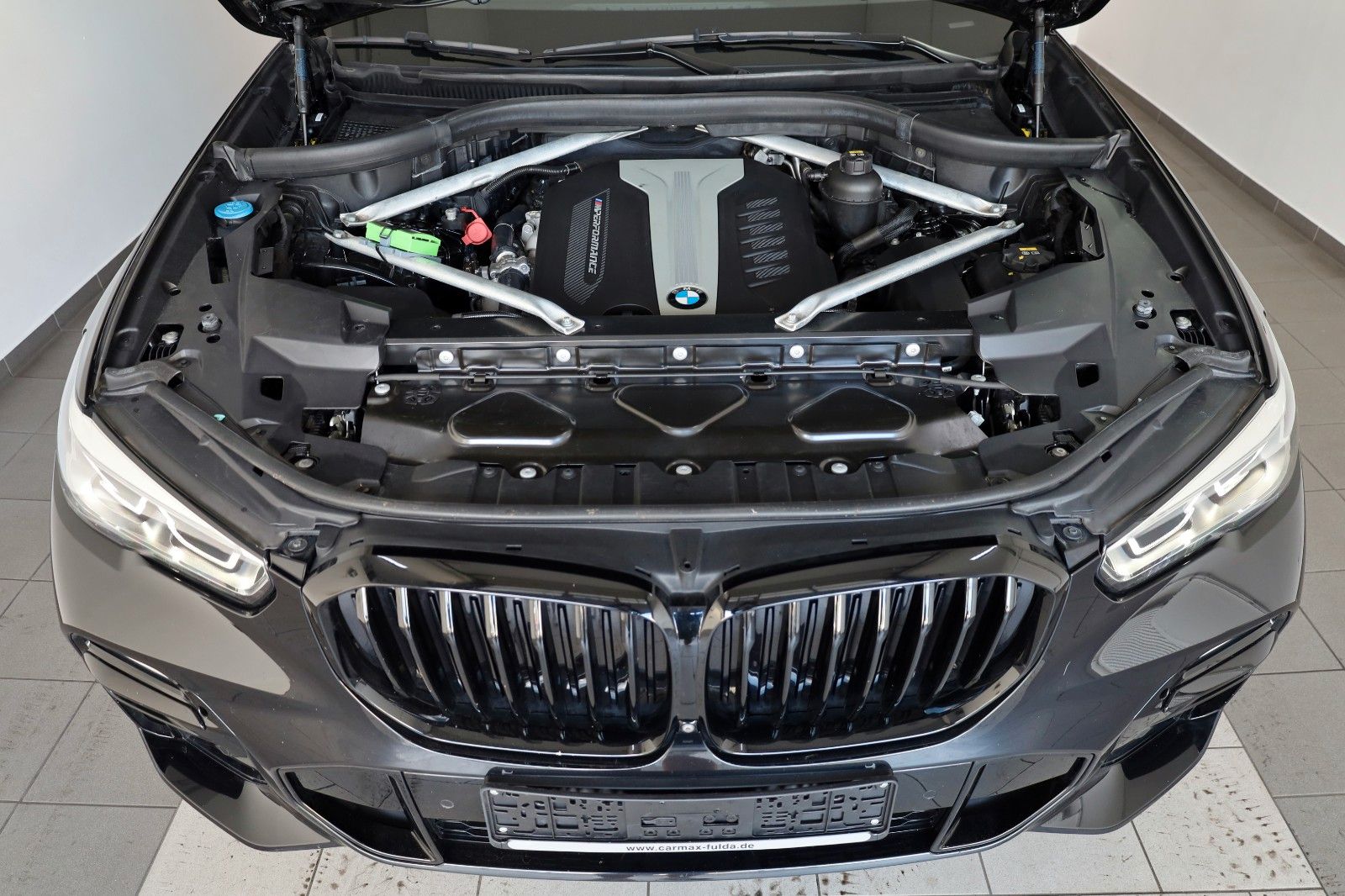 Fahrzeugabbildung BMW X5 M50 d,Panorama,Laser,Soft-Close,HUD, Air-Pak.