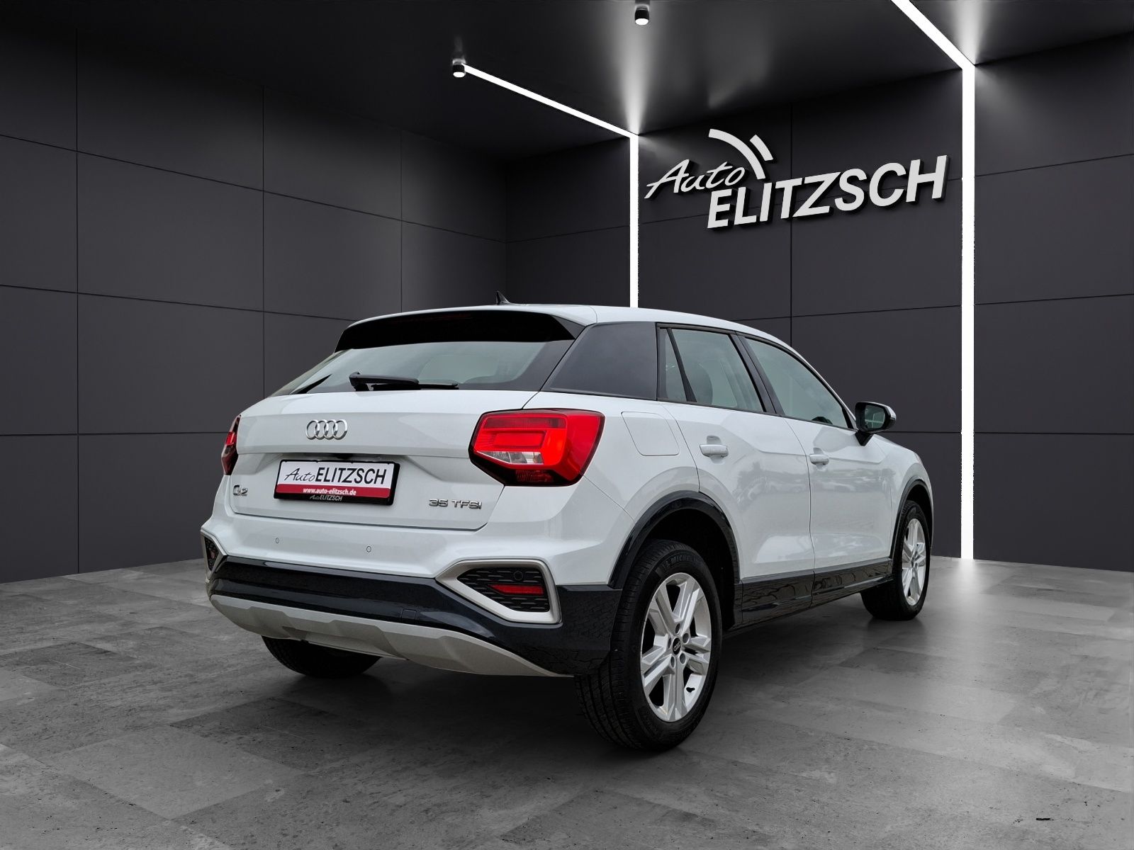 Fahrzeugabbildung Audi Q2 35 TFSI advanced S-tronic LED Navi ACC RFK SH