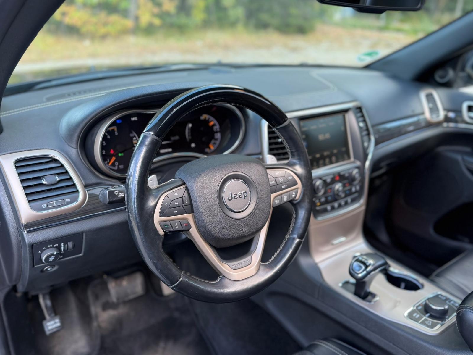 Jeep Grand Cherokee Overland 3.0 V6 CRD 250 ch BVA 4x4 / 162 000 km / Toit panoramique / Cuir Nappa / Caméra / Attelage