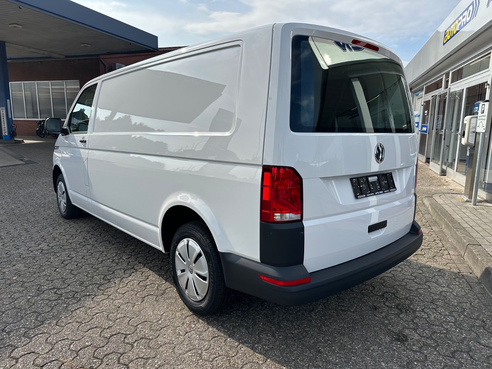 Fahrzeugabbildung Volkswagen T6.1 Transporter Kasten 2.0 TDI LR Klima/Tempom