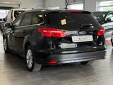 Ford Focus Turnier Titanium Navi/2x PDC - Ford Focus: Titanium