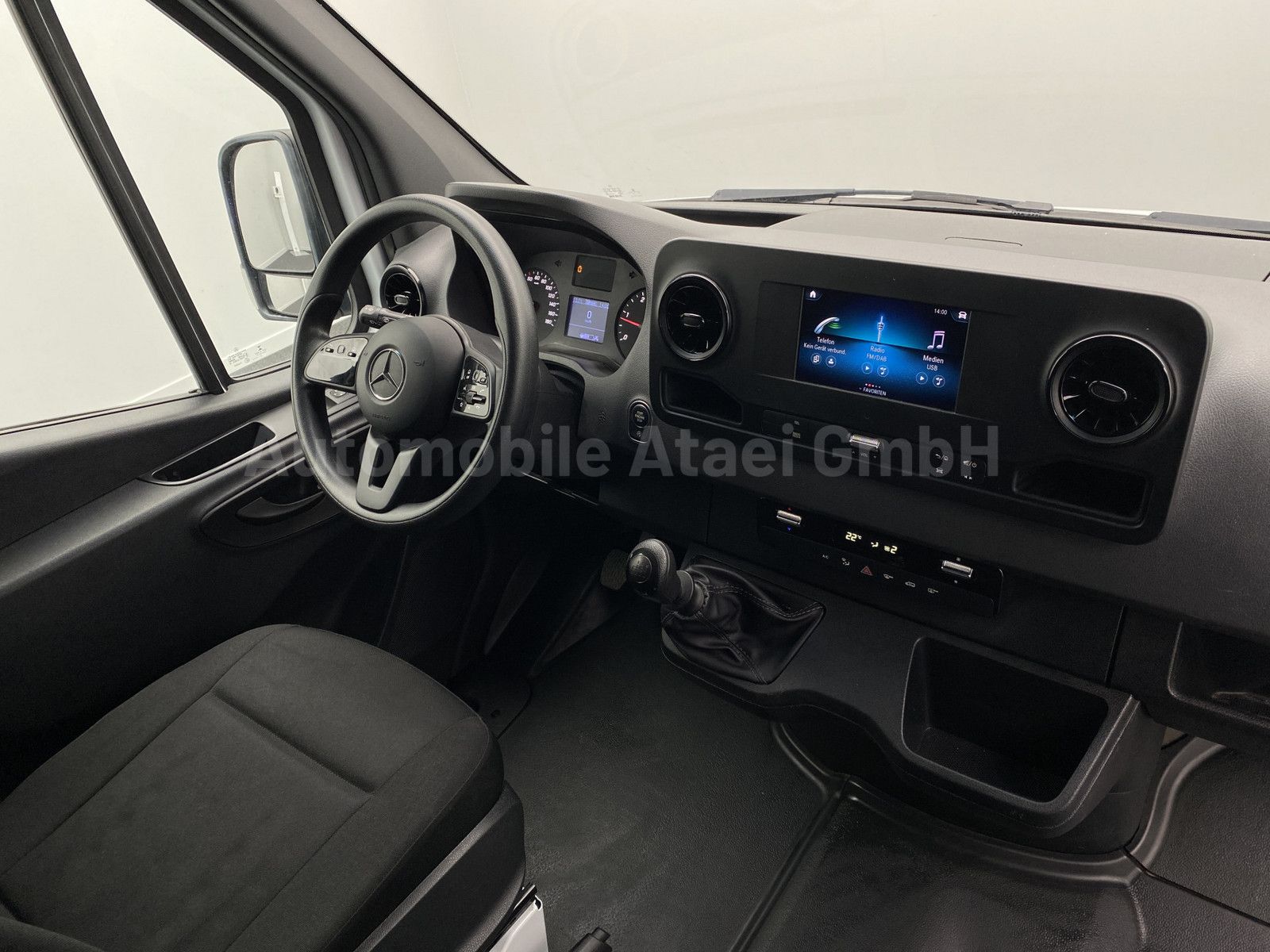 Fahrzeugabbildung Mercedes-Benz Sprinter 317 kompakt *2x Schiebetür* LED 6859