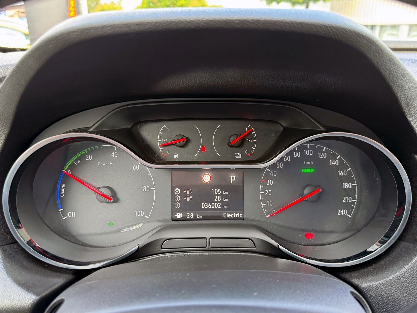 Fahrzeugabbildung Opel Grandland (X) Plug-In Ultimate LED AHK 360° SHZ