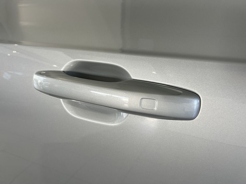 Volvo XC90 T8 Plus Bright Recharge AWD FourC AHK B&W