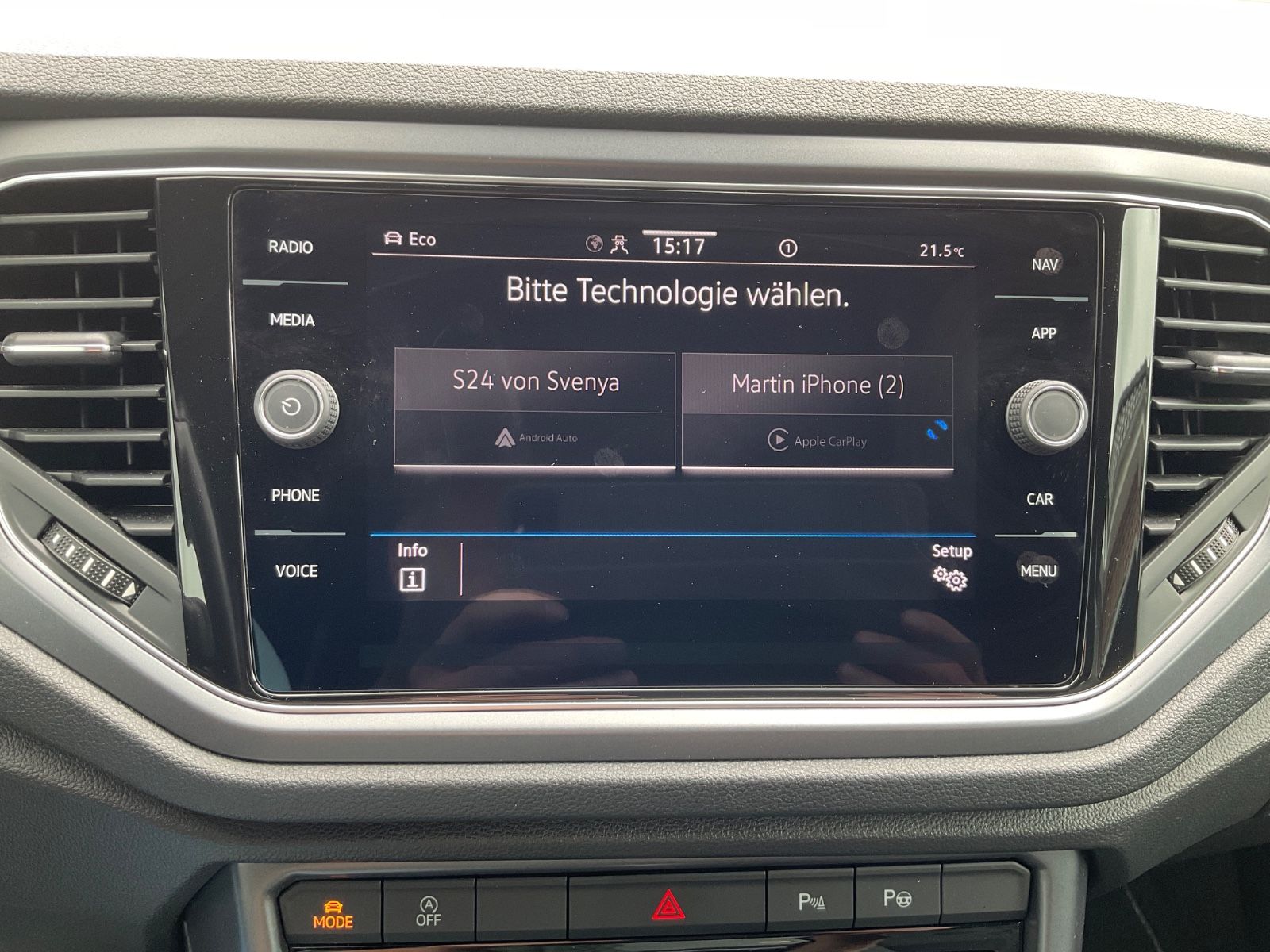 Fahrzeugabbildung Volkswagen T-Roc Cabriolet 1.5 TSI DSG R-Line,AHK,Kamera,AC