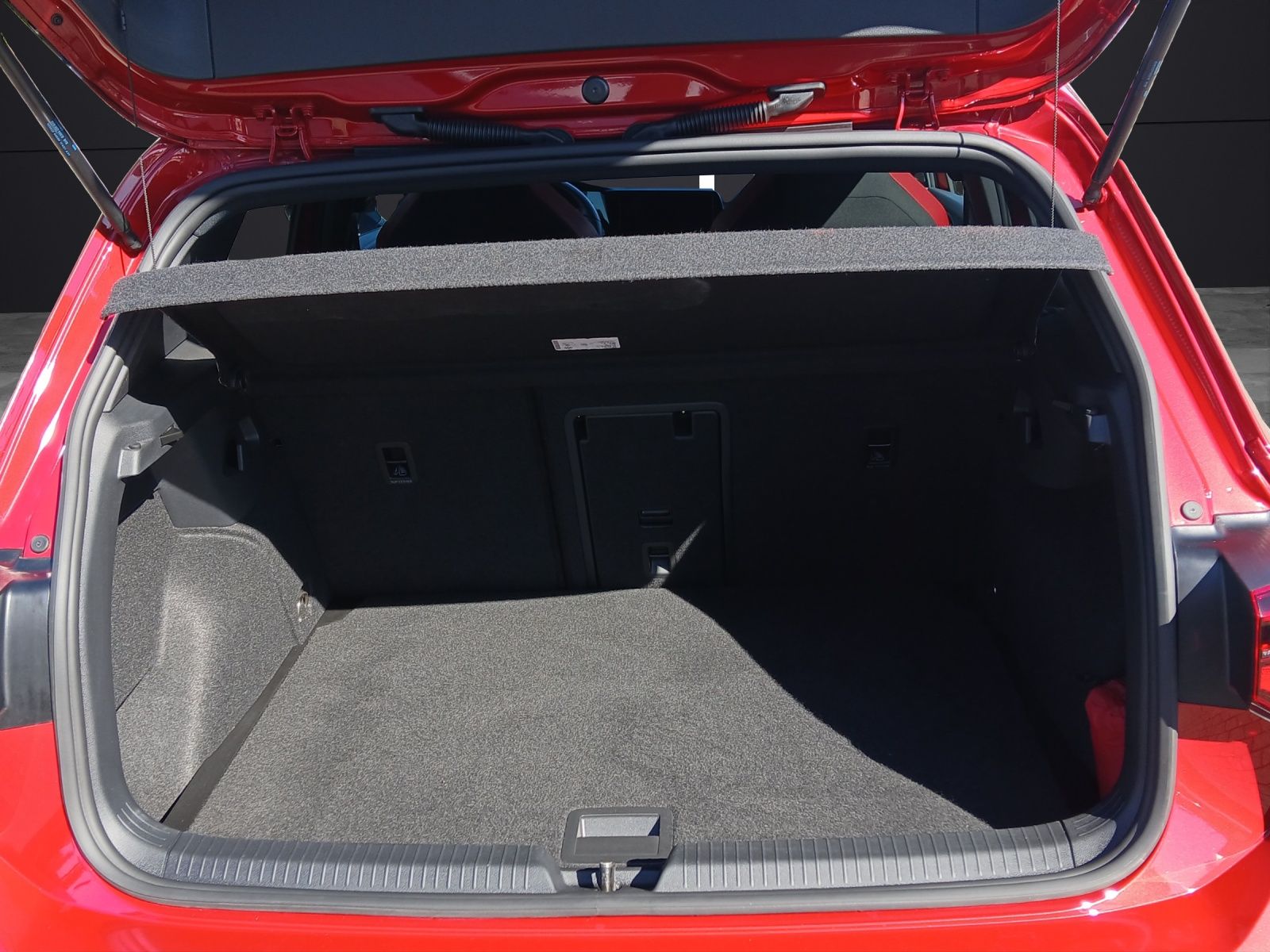 Fahrzeugabbildung Volkswagen Golf VIII GTI DSG Matrix Navi AID ACC RFK Harman