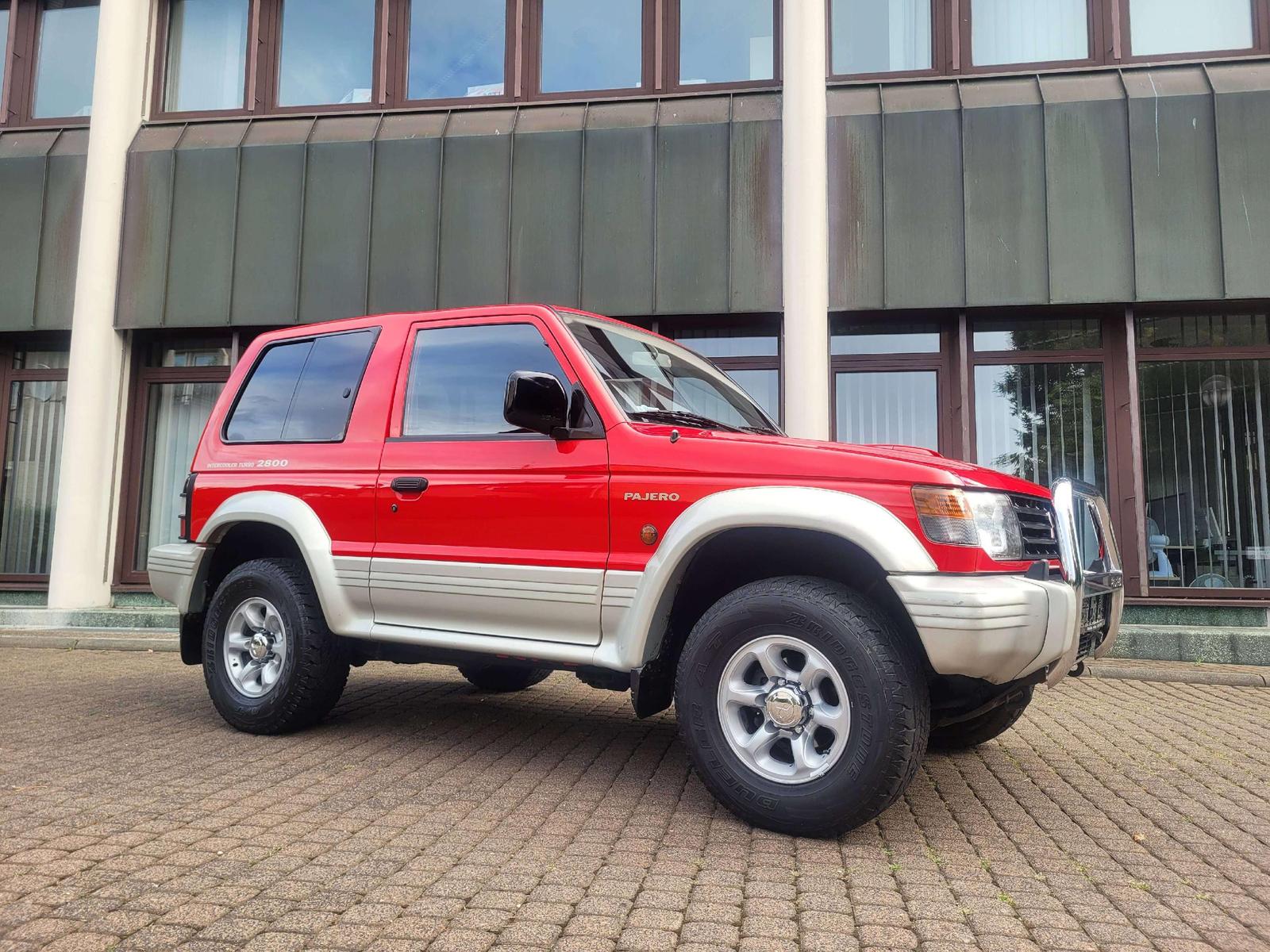 MITSUBISHI PAJERO 2800 TD - 125 ch - 4X4 - BVM - ATTELAGE FIXE