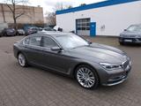 BMW 750 Li xDrive Executive Lounge PanoSD Laser - gebrauchte BMW 750 aus dem Jahr 2015