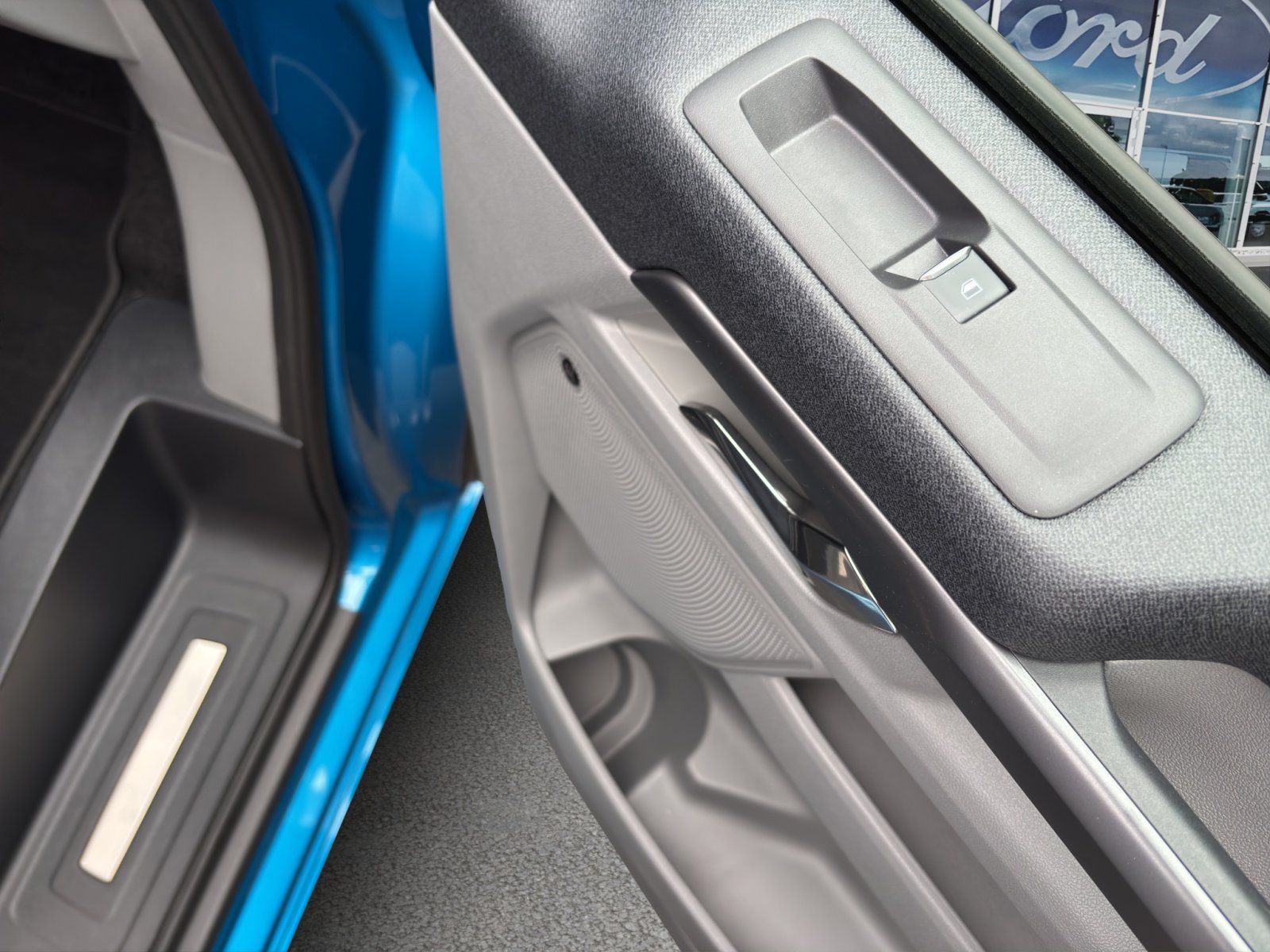 Fahrzeugabbildung Ford Tourneo Custom Elektro eMotor 340 L1 #Sport #RW