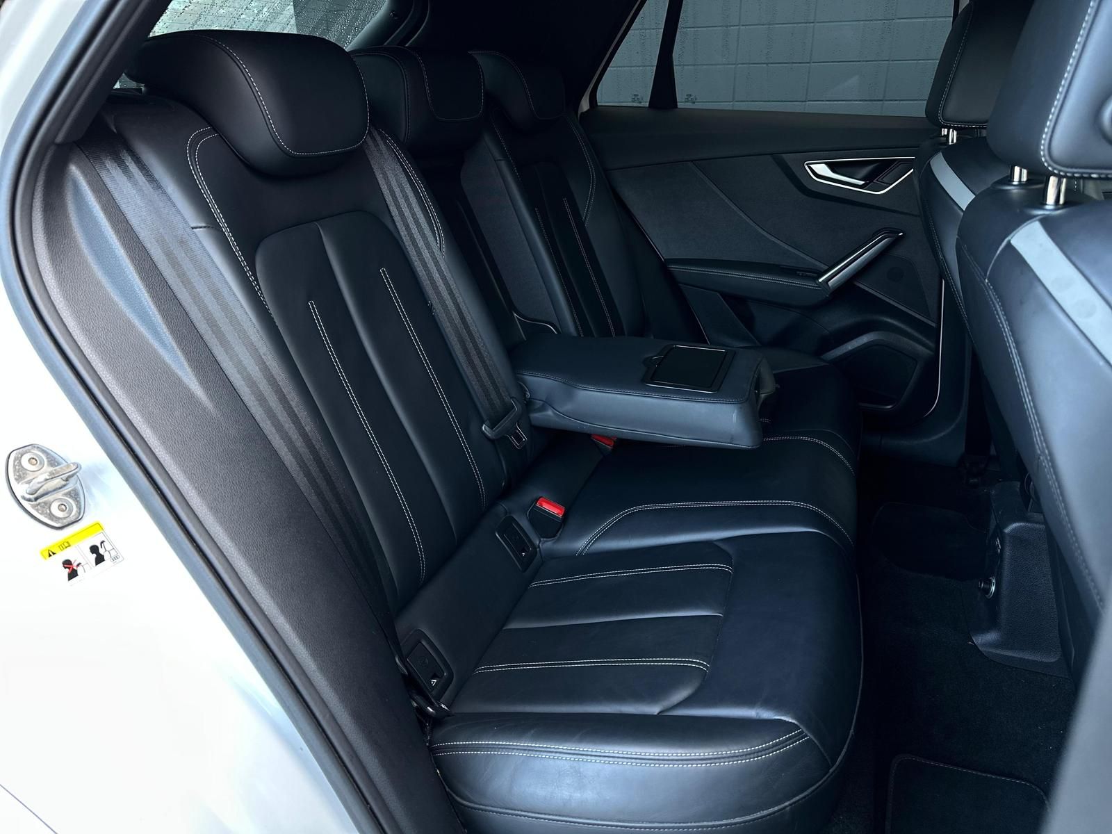 AUDI Q2 1.4TFSI S LINE CARBON* LED#SHZ#NAVI#TEMPO#PDC - Image 16