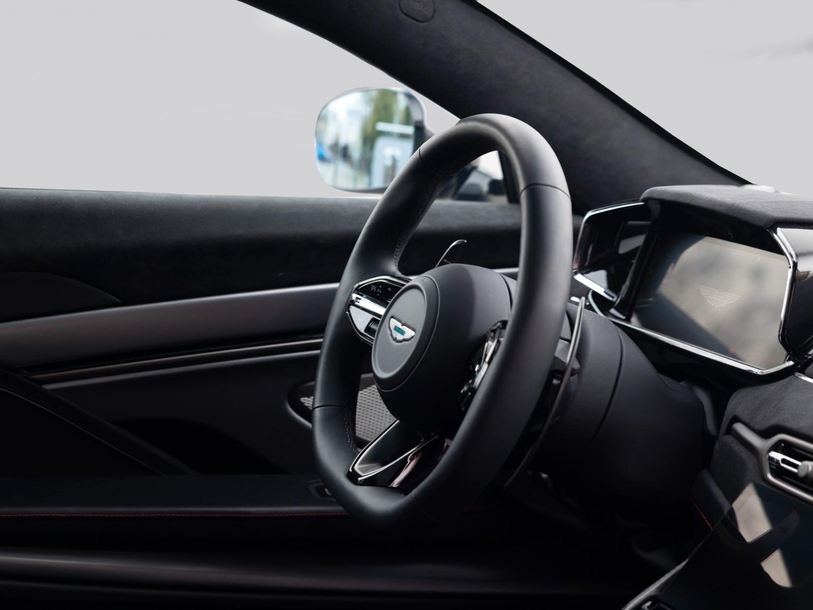 Aston Martin Vanquish | Titan Auspuff | Black Pack