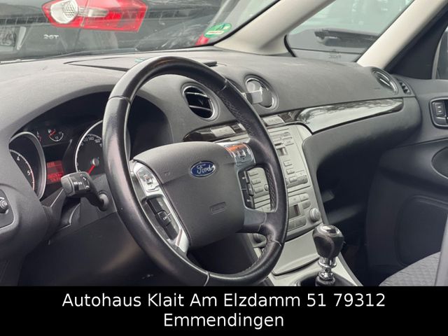 Fahrzeugabbildung Ford Galaxy Ghia 7 Sitze