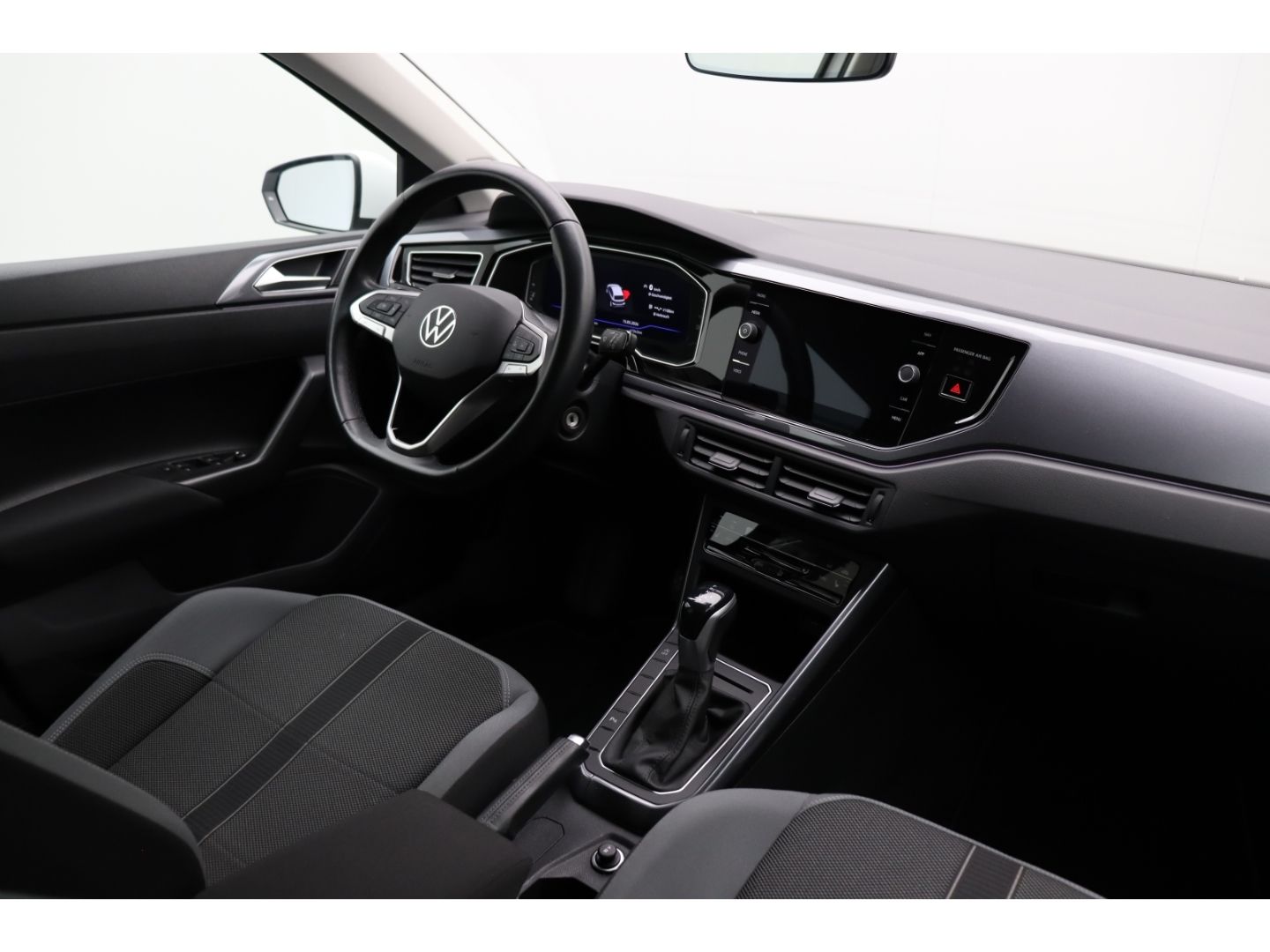 Fahrzeugabbildung Volkswagen Polo VI Style ACC Digi Cockpit LED Apple Carplay