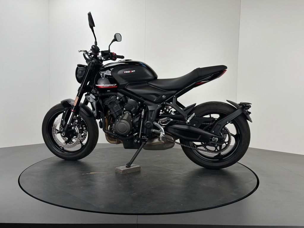Fahrzeugabbildung Triumph TRIDENT 660 E5+ *TOP-ZUSTAND *QUICKSHIFTER