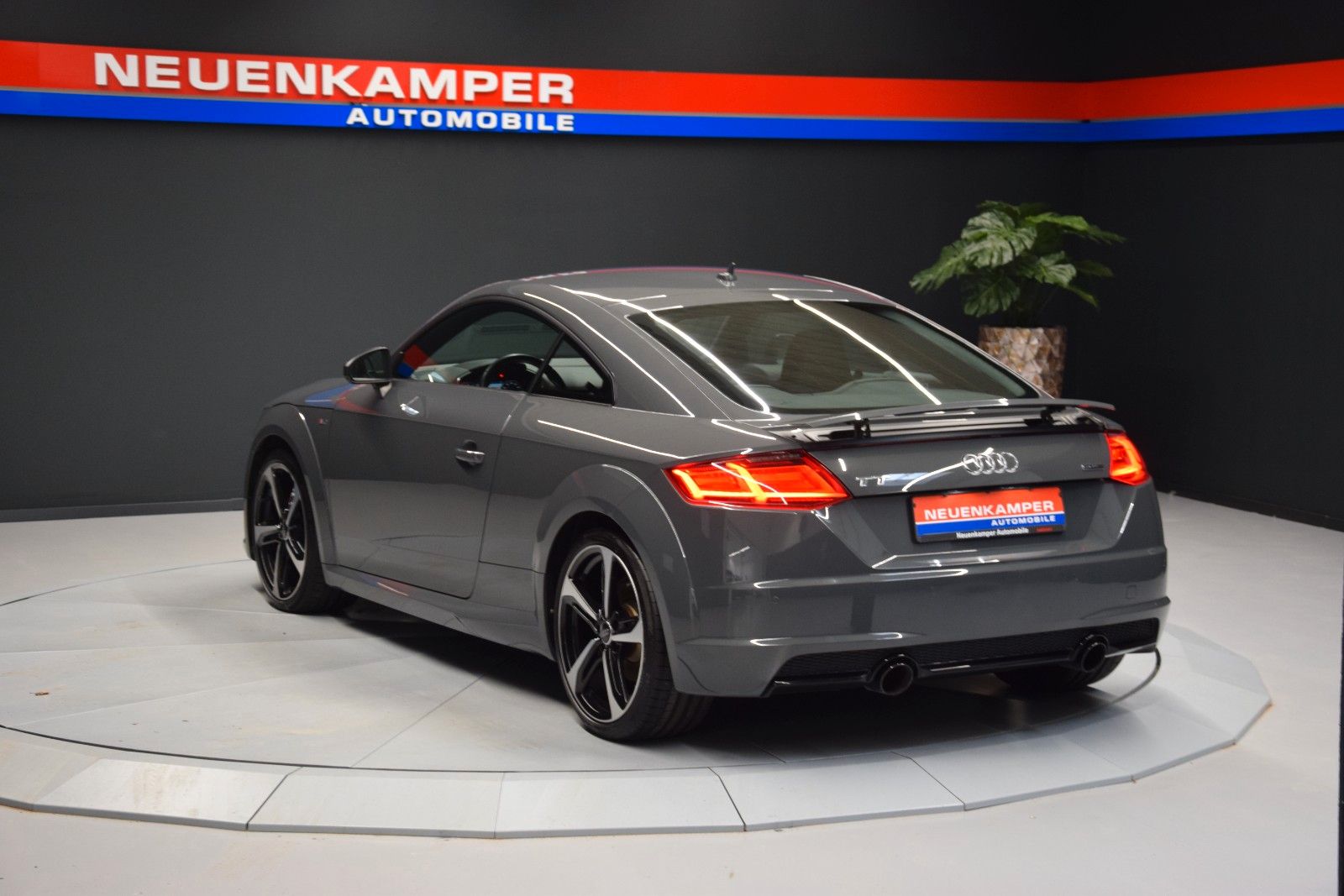 Fahrzeugabbildung Audi TT Coupe 2.0 TFSI quattro competition *No OPF*