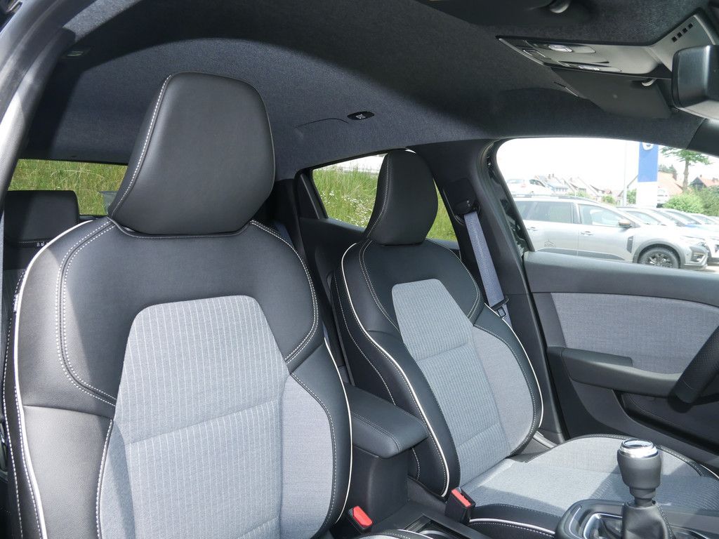Fahrzeugabbildung Renault Clio Techno TCe 90