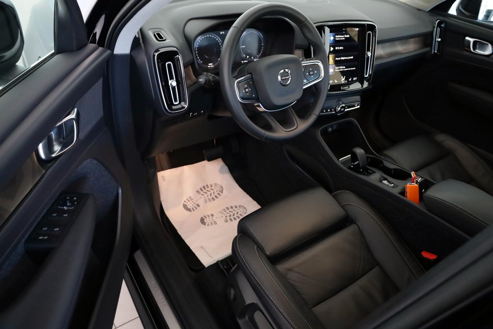 Volvo XC40 Core Recharge,Leder,Navi,LED,SH,Kamera,AHK