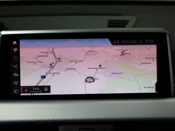 BMW X1  sDrive 18 i  AT M Sport LED Navi