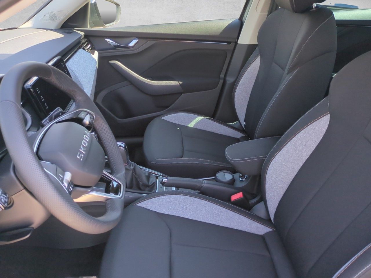 Fahrzeugabbildung SKODA Kamiq Selection 1.0 TSI DSG - AHK,Matrix,Kamera