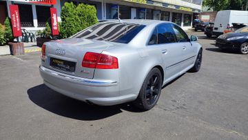 Audi A8 - 4