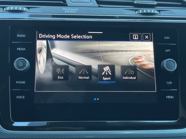 Touran R-Line 1.5TSI DSG AHK/Navi/LED/Kamera/ACC