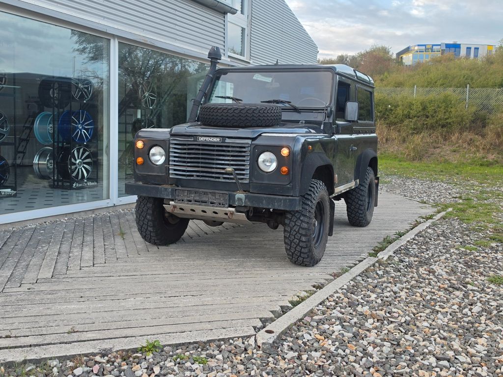 Land Rover Defender