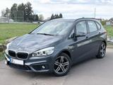BMW 220i Active Tourer Sport Line, LED, Leder, Pano - BMW 220 Active Tourer in Frankfurt (Main)