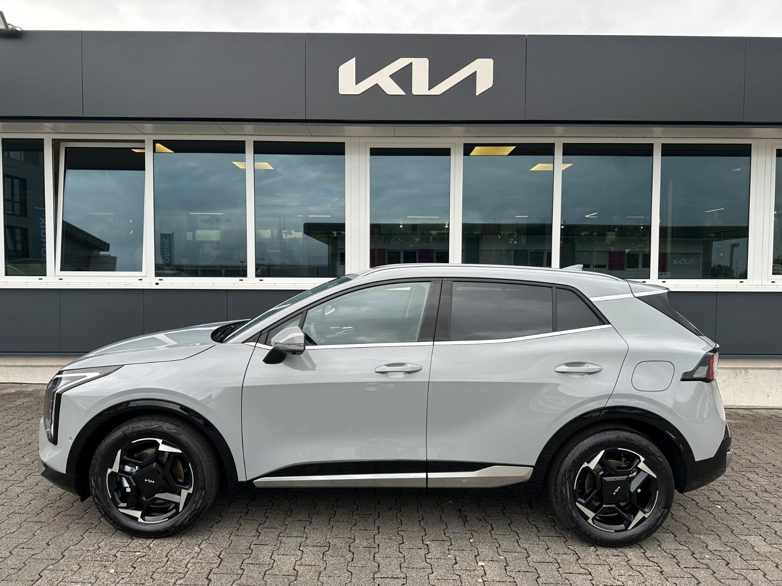Fahrzeugabbildung Kia Sportage 1.6 T-GDI Hybrid 2WD Spirit Drive Wise