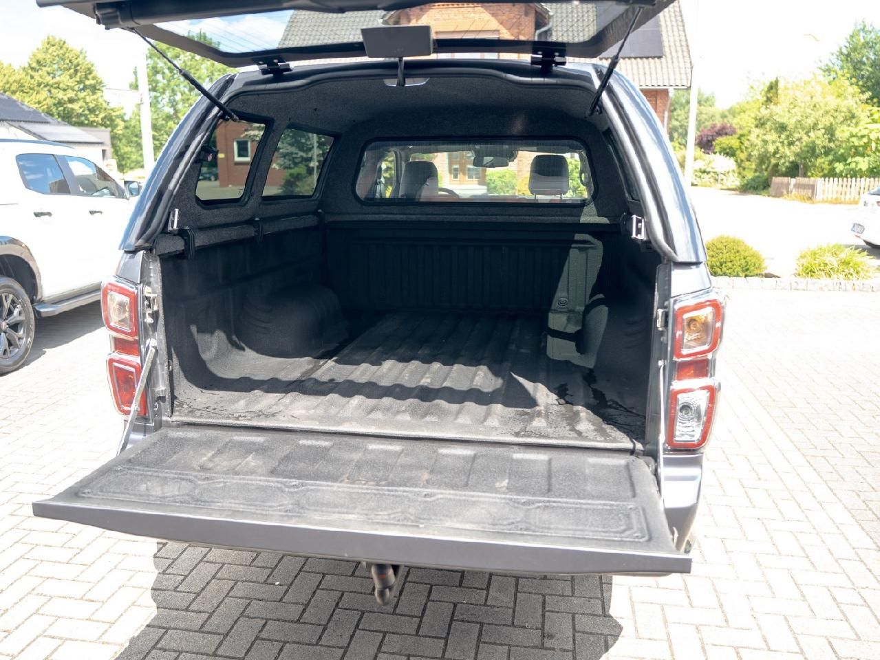 Fahrzeugabbildung Isuzu D-Max Space Cab 4WD LSE