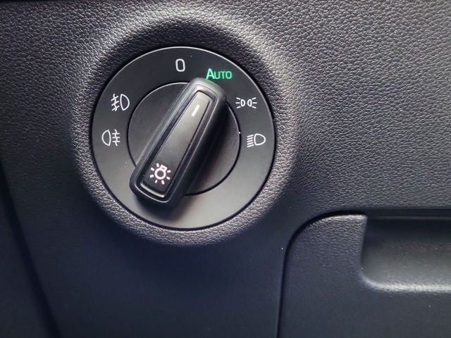 Karoq 1.0 TSI Tour AHK ParkPilot Navi Kamera