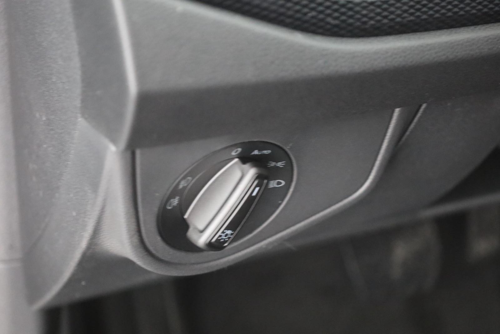 Volkswagen Taigo 1.0 TSI DSG LED Navi Sitzheizung, миниатюра 21