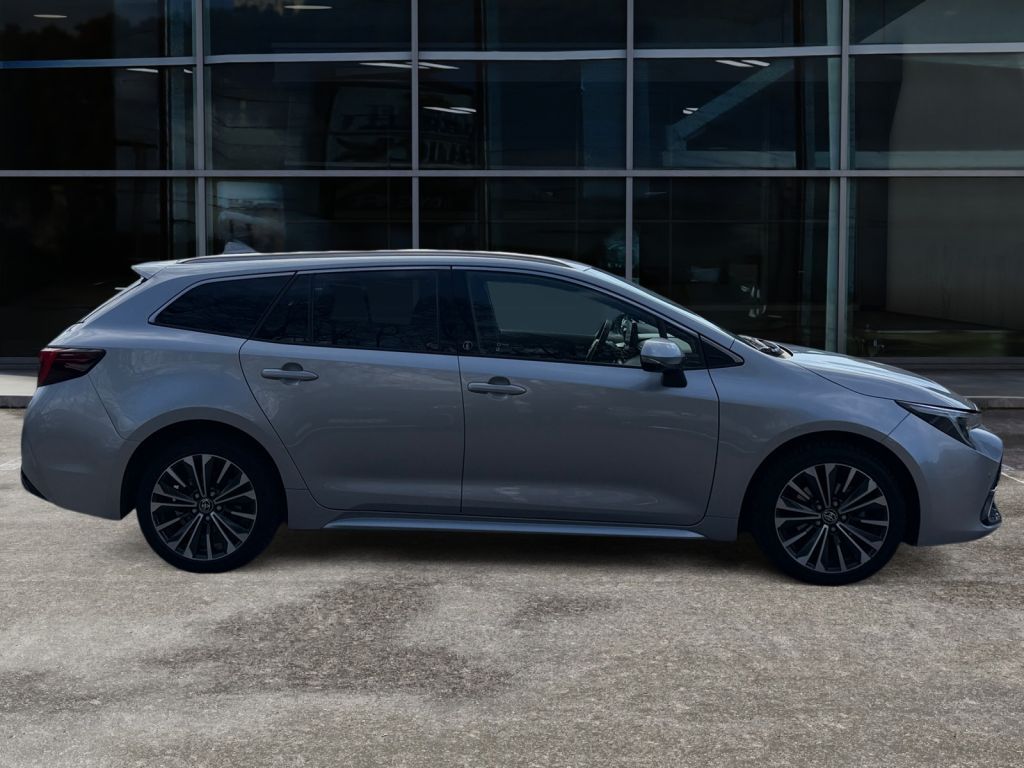 Fahrzeugabbildung Toyota Corolla 1.8 Hybrid Touring Sports Team Deutschla