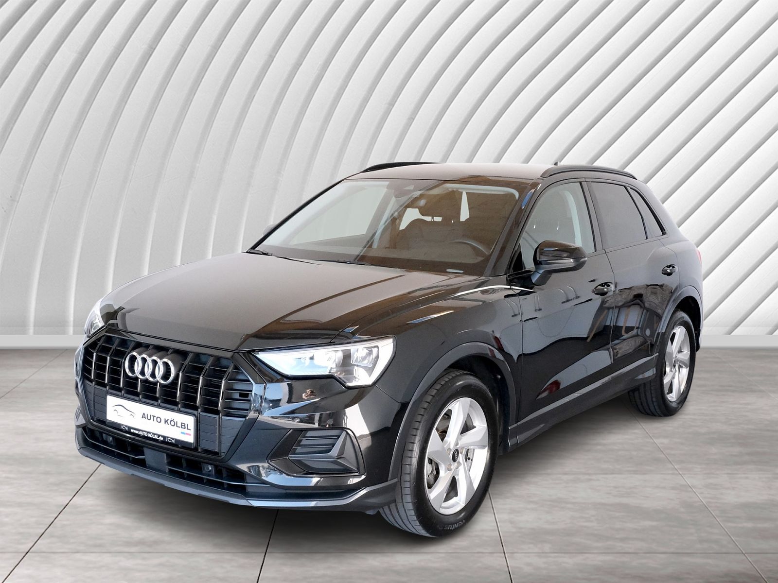 Audi Q3 35 TDI advanced Navi /1. Hand