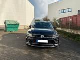 Volkswagen Tiguan 2.0 TSI 132kW DSG 4MOTION Highline Hi... - Volkswagen Tiguan Gebrauchtwagen in Mülheim (Ruhr)