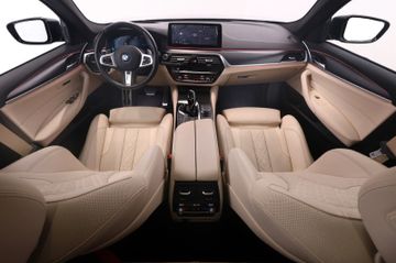 BMW 530d xDrive Touring M Sport PANO HUD RFK AHK 19"
