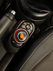 MINI Cooper *Sitzh*Parkass.*PDC*Klima*Navi*