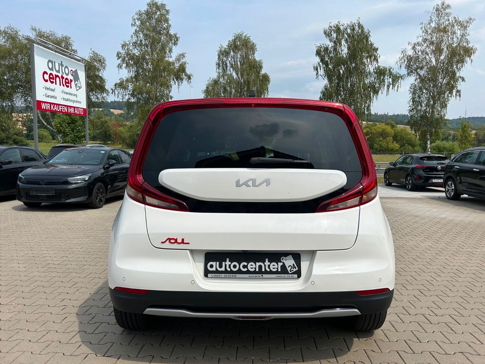 Fahrzeugabbildung Kia e-Soul Spirit°64 kWh°LED°3 Phasen°Kamera°1.Hand°