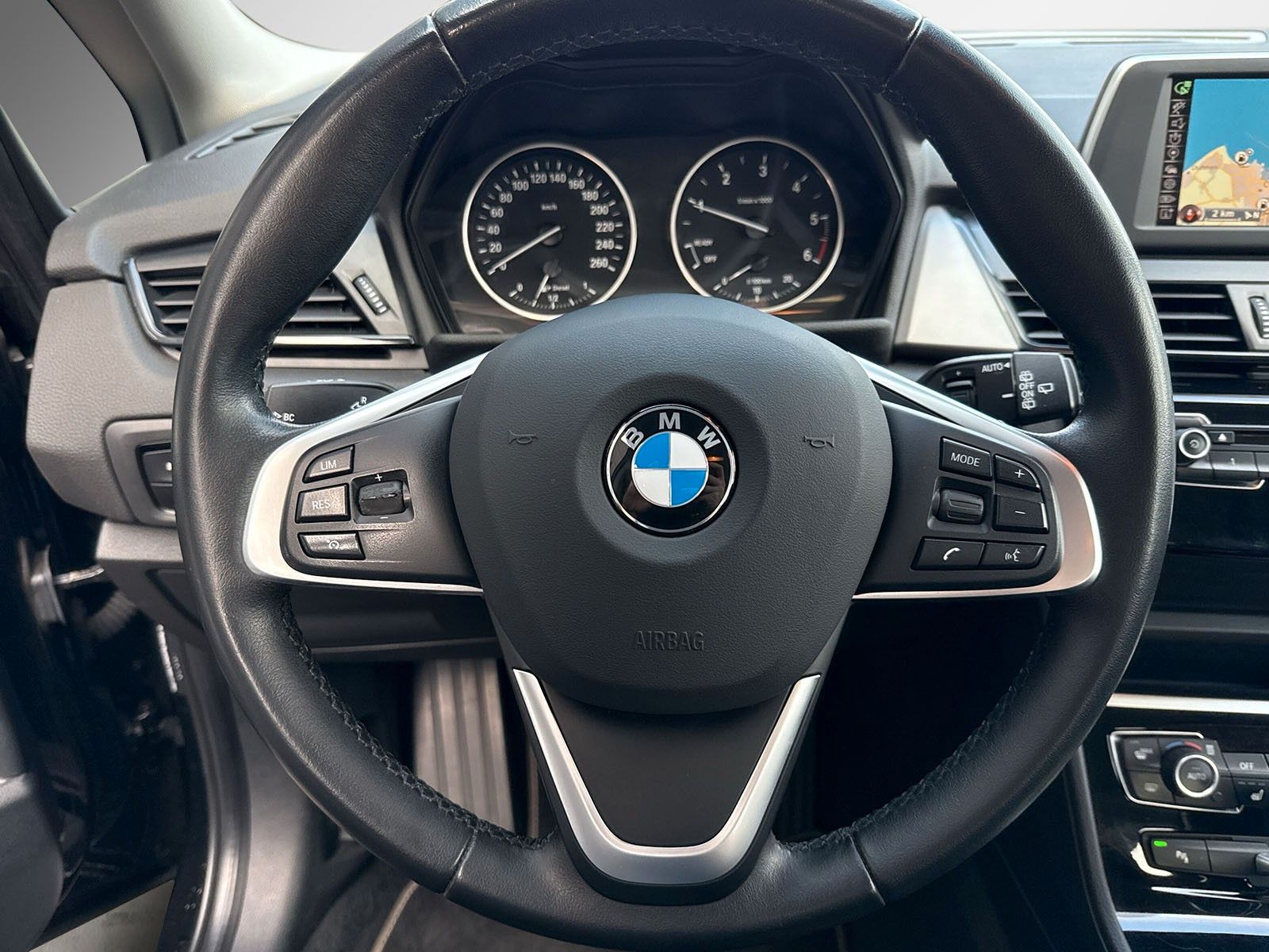 Fahrzeugabbildung BMW 216d GranTourer*PDC*ACC*Navi*Sitzheizung*Multi