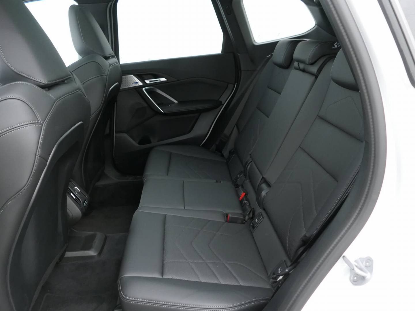 Fahrzeugabbildung BMW X1 20 i sDrive M Sport Leder Pano HuD h/k Memory