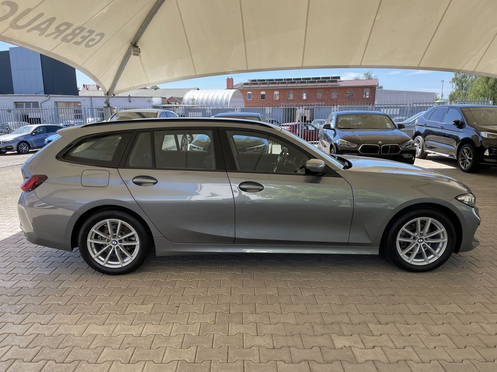 BMW 318d LED LC Plus SHZ PDC Tempo foto 4
