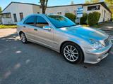 Mercedes-Benz c220 cdi w203 - Mercedes-Benz C 220 Limousine W203 cdi mit Diesel-Antrieb