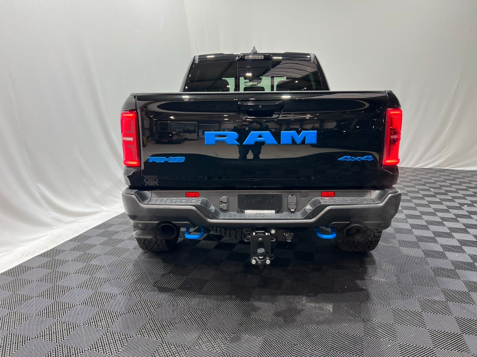 Fahrzeugabbildung Dodge RAM 1500 RHO H/O BLUE Edition