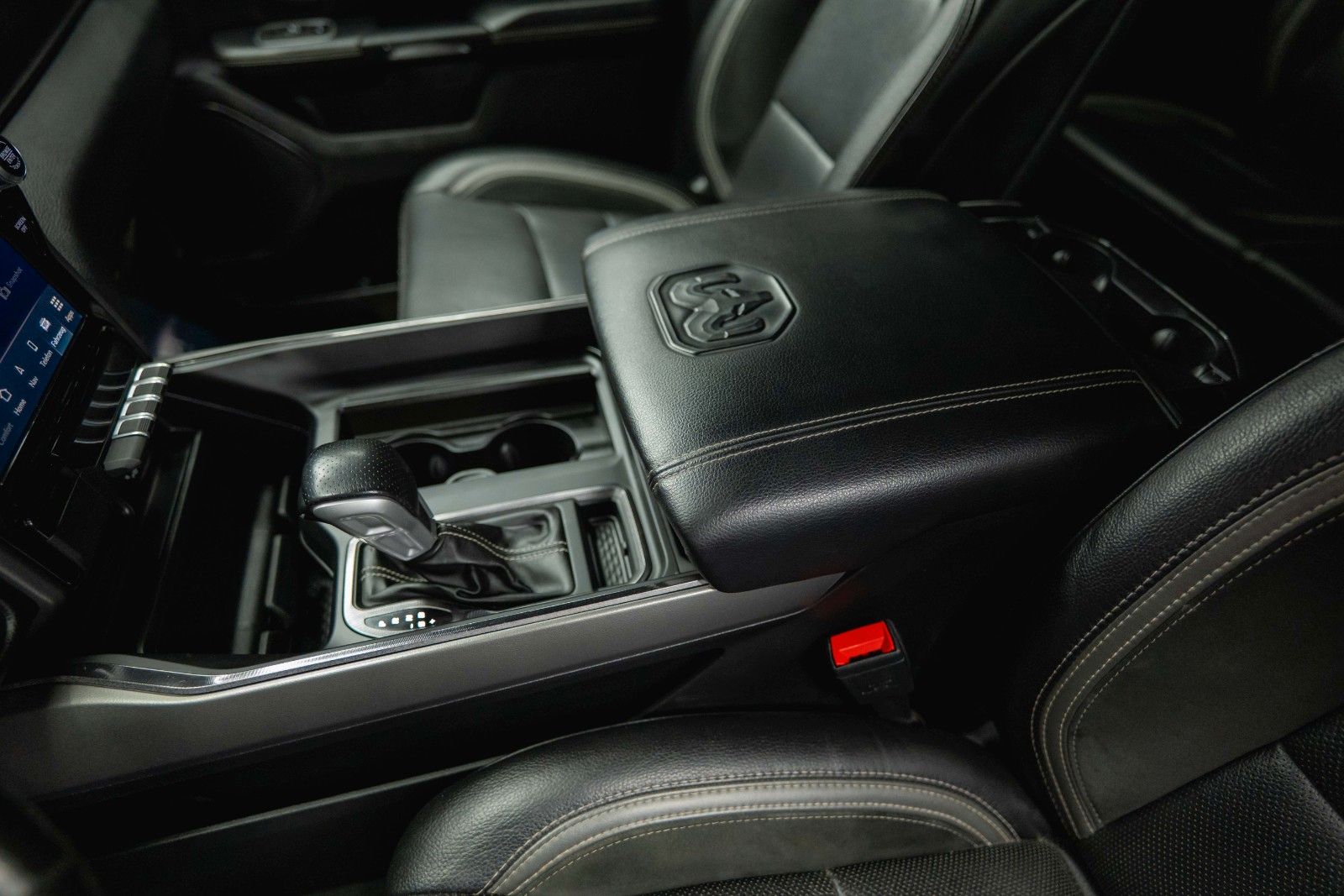Fahrzeugabbildung Dodge RAM 5.7 V8 HEMI 4x4 NIGHT GT SPORT Offroad 19%