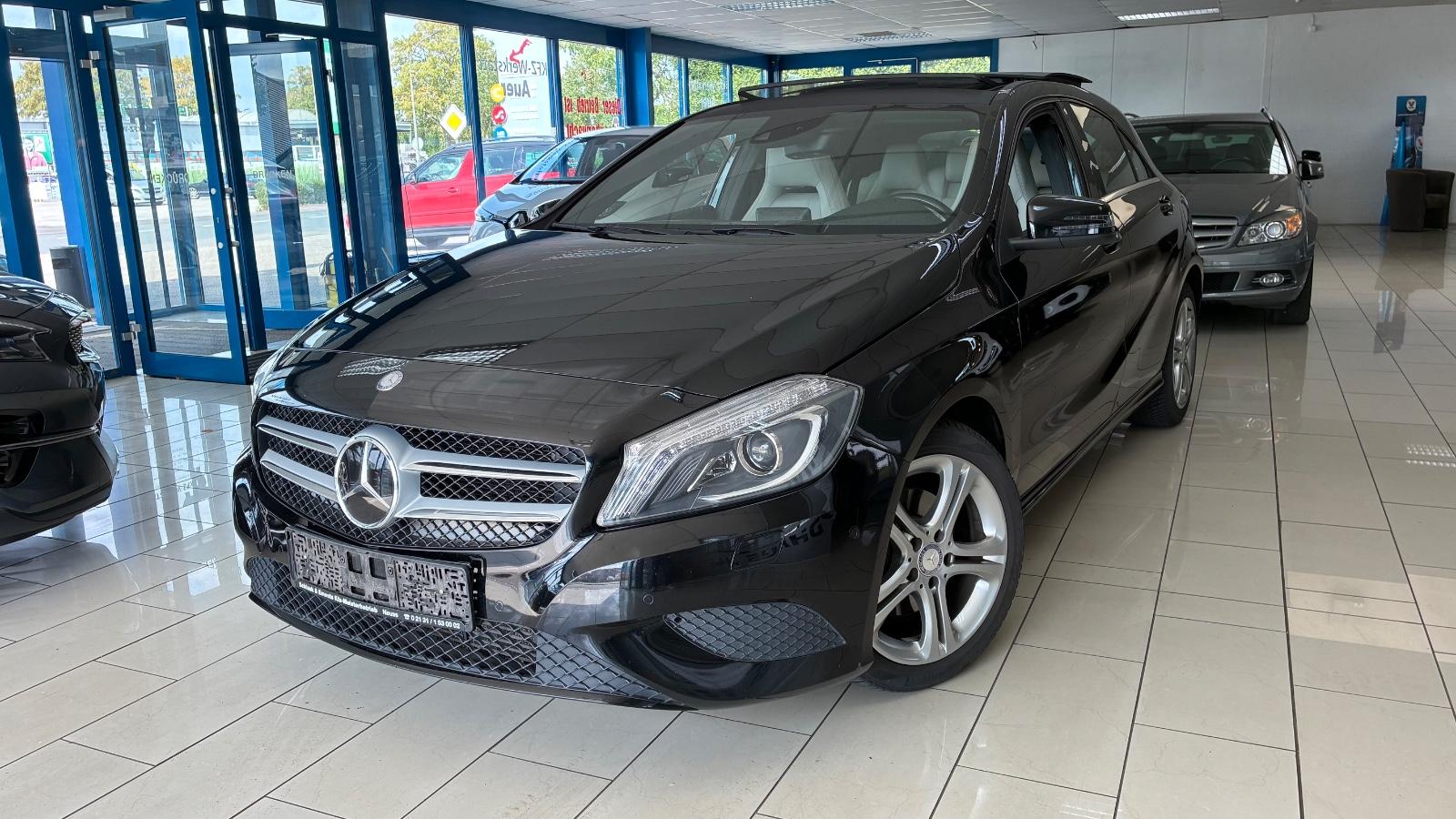 Mercedes-Benz A 220 CDI *PANO-AUT-TEILLEDER-TEMP*