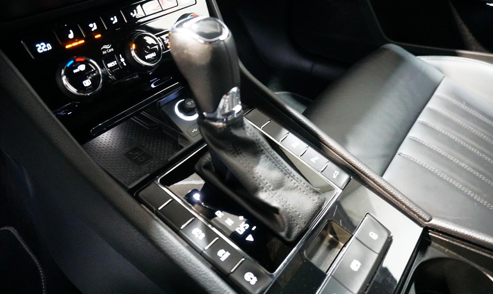 Skoda Superb Combi L&K 2.0 TDI *MATRIX*LEDER*, миниатюра 19
