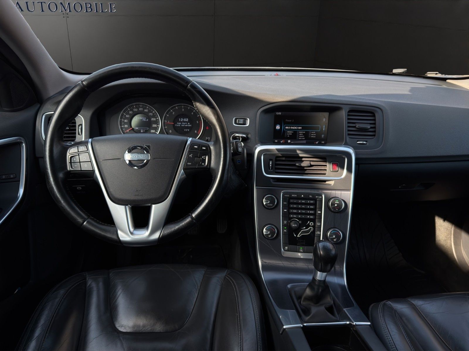 Fahrzeugabbildung Volvo V60 Kombi Ocean Race/Sitzheitzung/