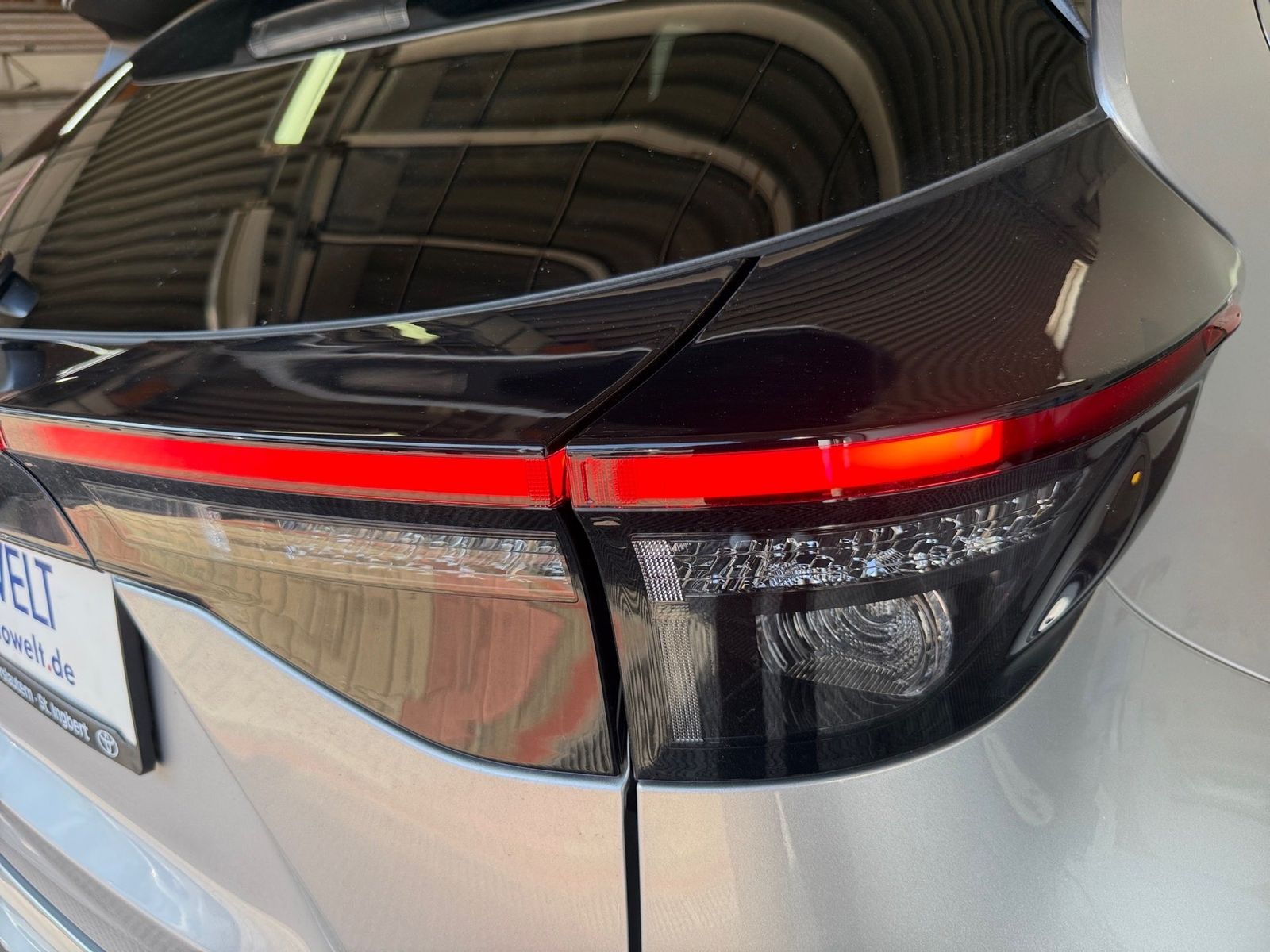 Fahrzeugabbildung Toyota Yaris Cross 1.5 Hybrid Teamplayer KlimaA,LED,SHZ
