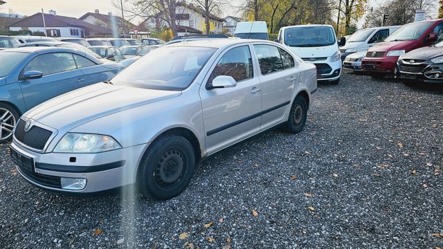 Skoda Octavia Lim. Elegance Klima 1,6 Benzin