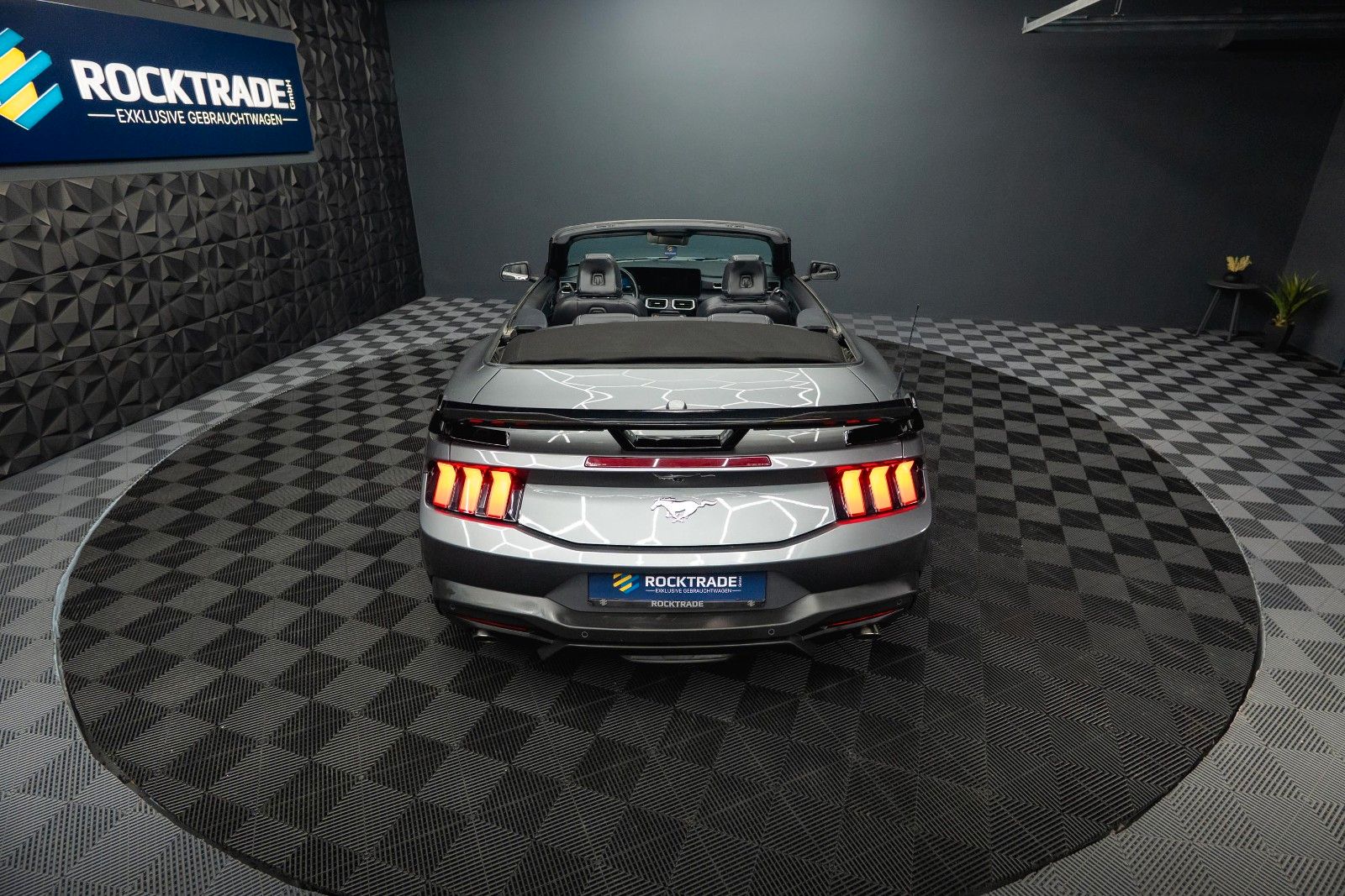Fahrzeugabbildung Ford Mustang GT Cabrio DARK HORSE PREMIUM MY2024 LED