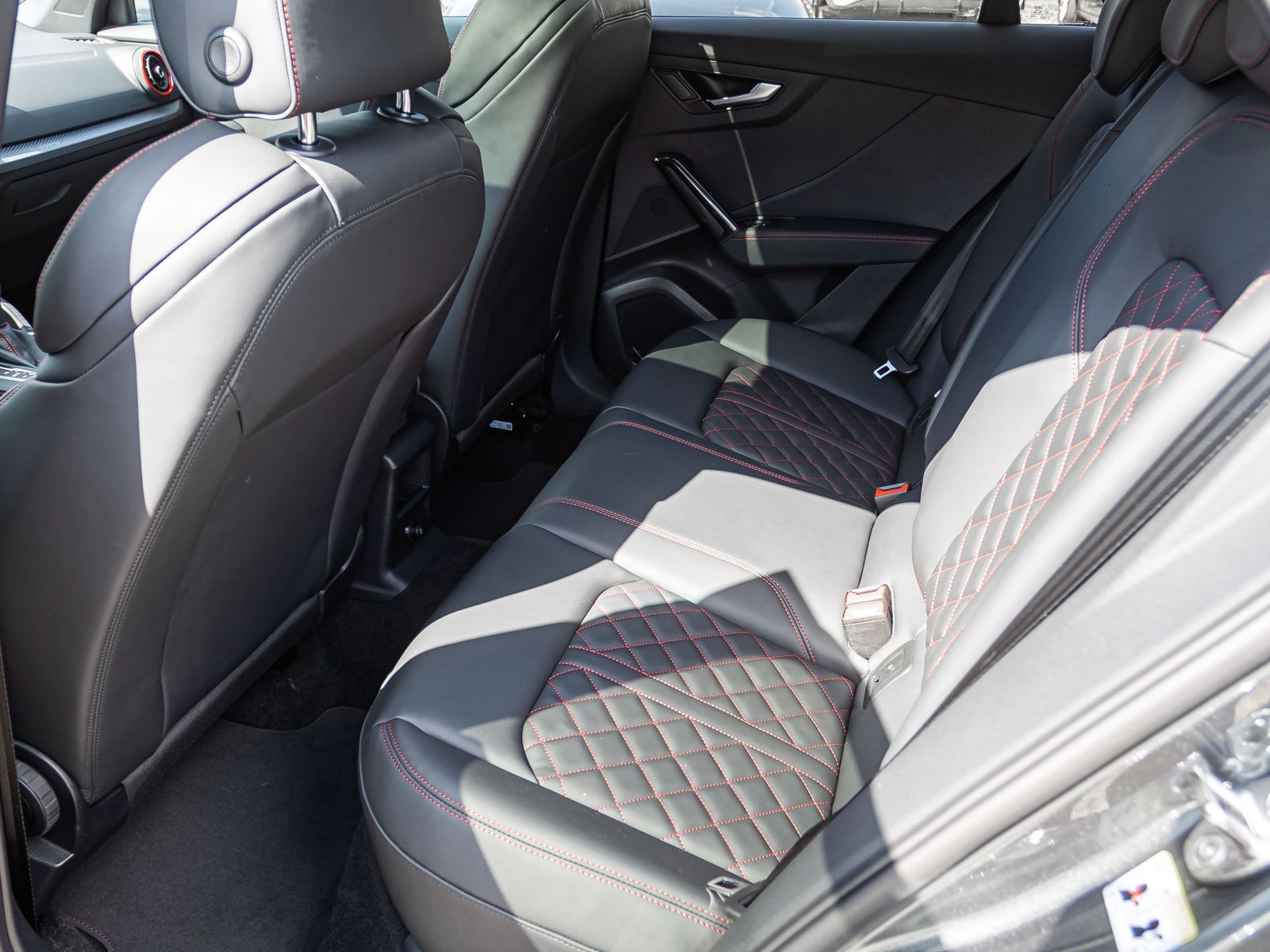 Audi SQ2 - Bild 16